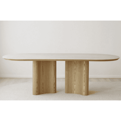Mesa com ceramica